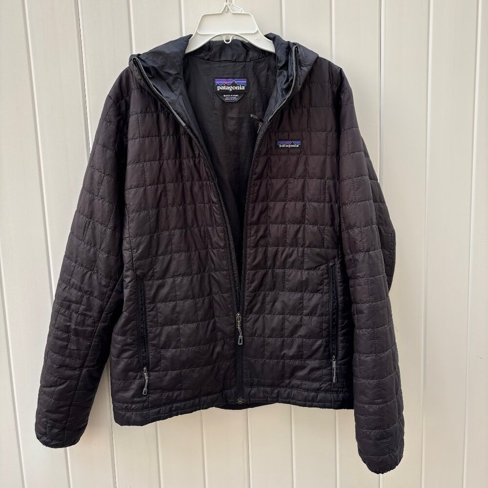Patagonia Black Men’s Nano Puff Hoody- Gently Used